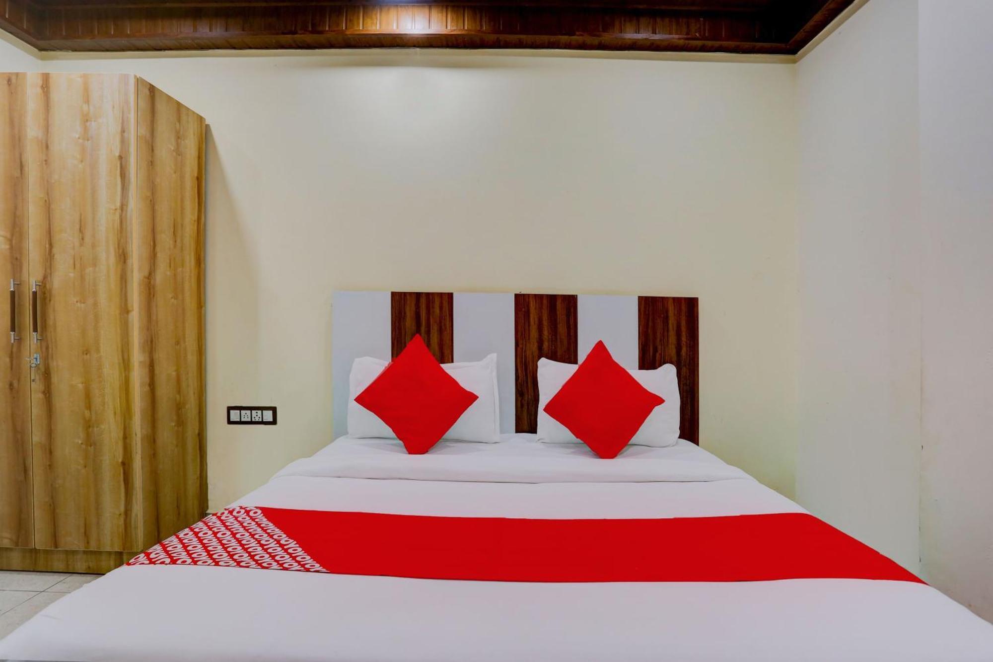 Hotel O Family Deluxe New Delhi Exteriör bild