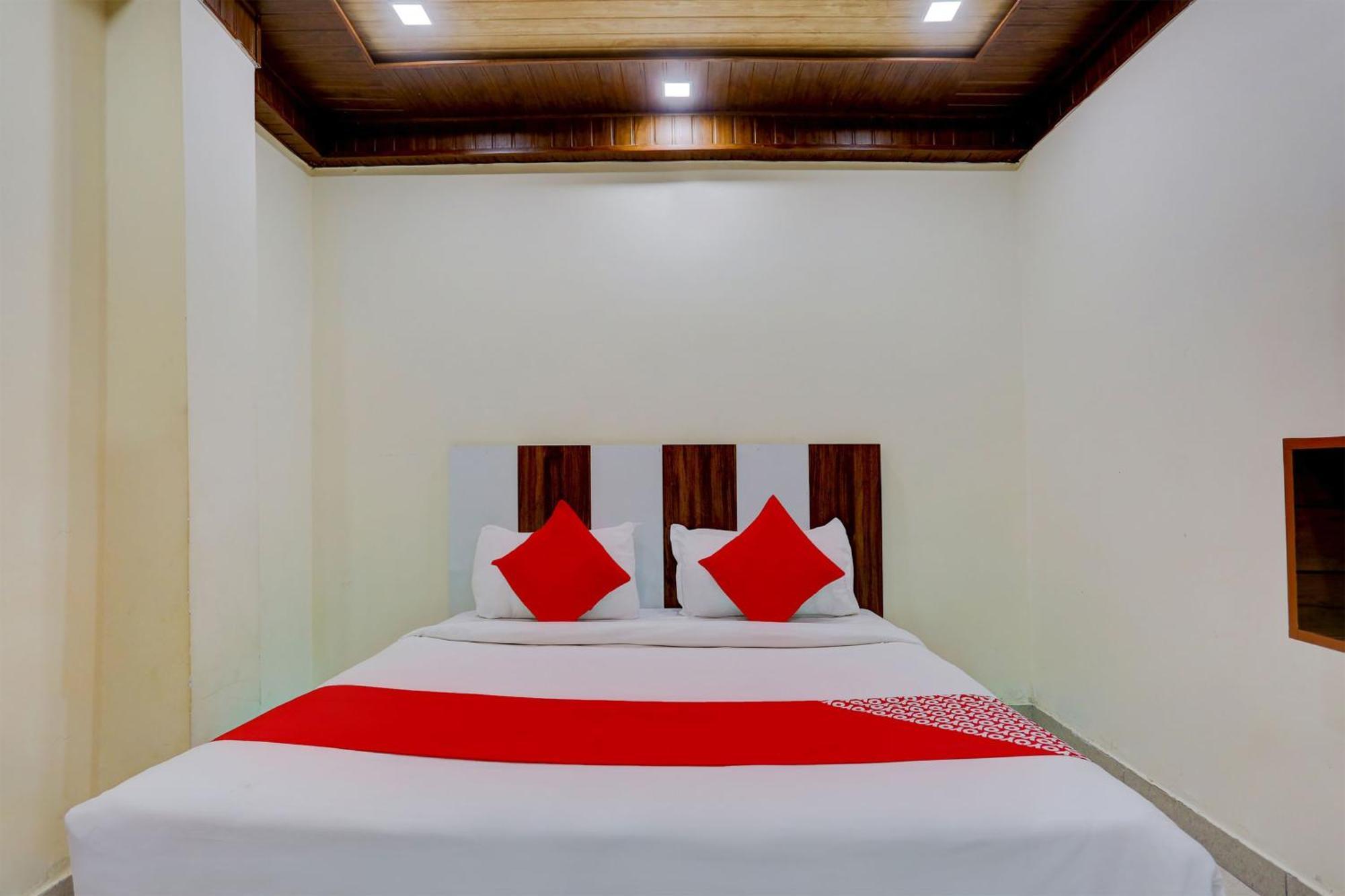 Hotel O Family Deluxe New Delhi Exteriör bild